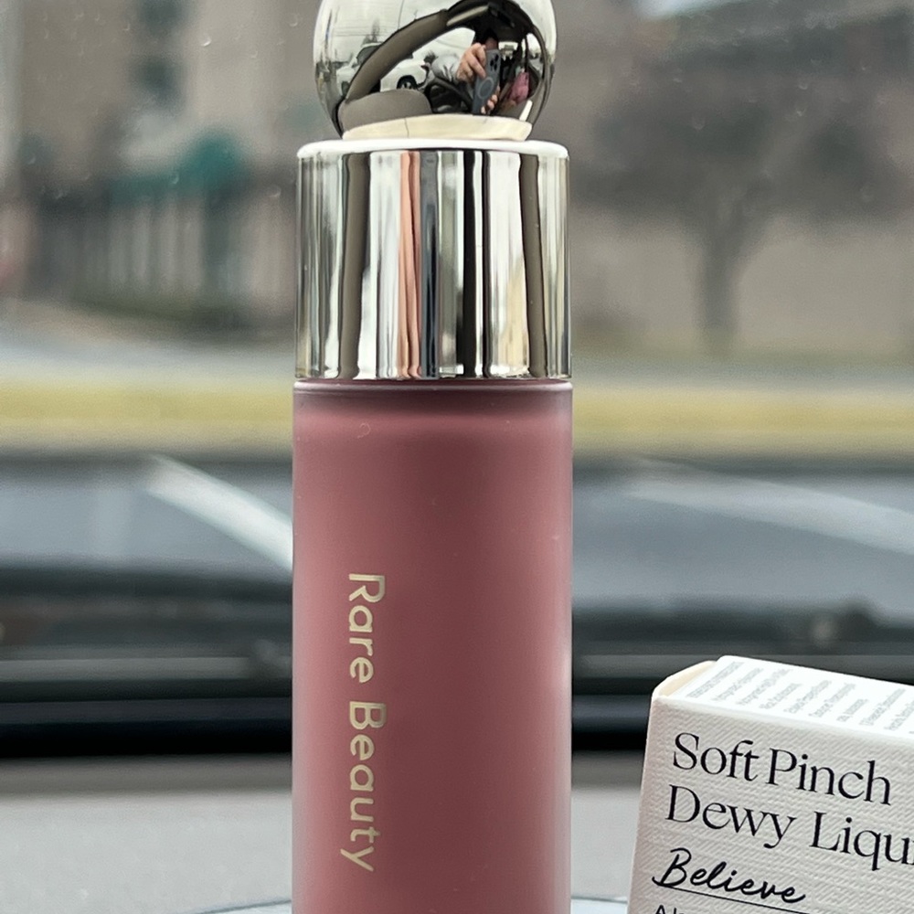 💋HP💋Rare Beauty - Believe Soft Pinch Liquid Blush